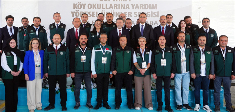 BAKAN YUMAKLI, “DSİ VAKFI KÖY OKULLARINA YARDIM YÖRESEL ÜRÜNLER SERGİSİ”NİN AÇILIŞINI YAPTI